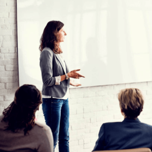 ESTUDOS EM ENFERMAGEM E SAÚDE COLETIVA
